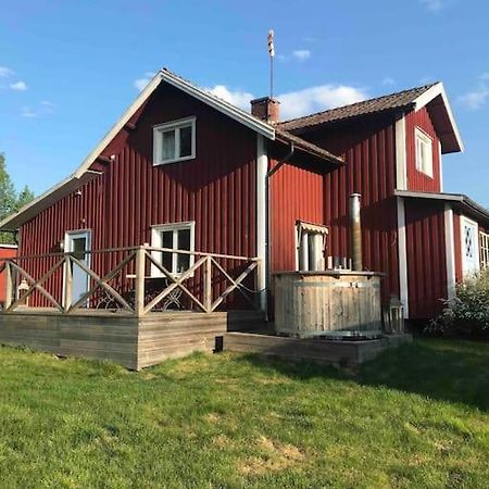 Warm Beheiztes Gemuetliches Haus In Der Natur Sunne Exteriör bild