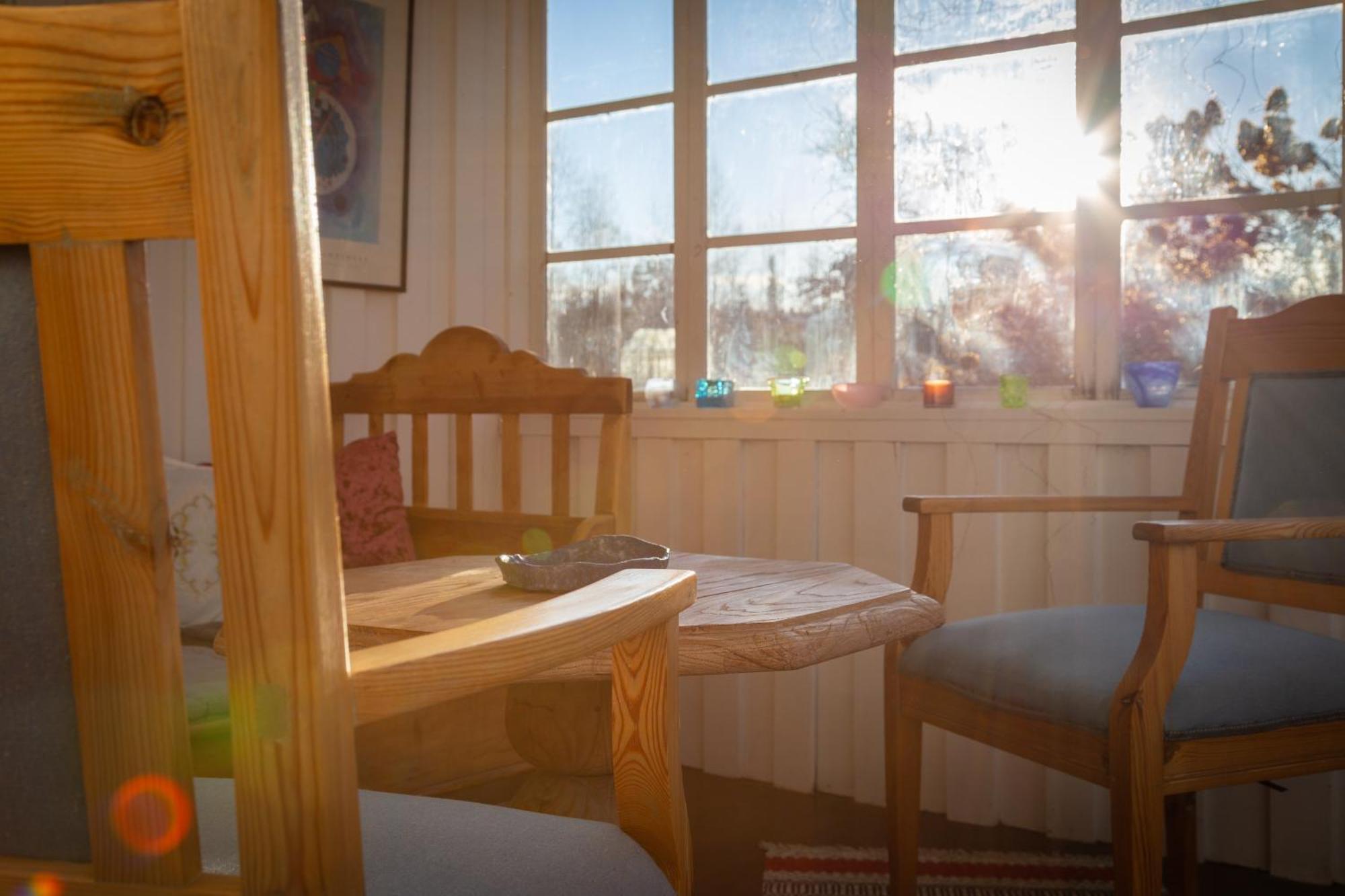 Warm Beheiztes Gemuetliches Haus In Der Natur Sunne Exteriör bild